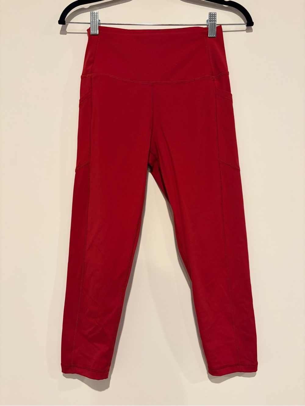 Zyia Active Size 6-8 Red Light N Tight High Rise Pocket Crop Leggings